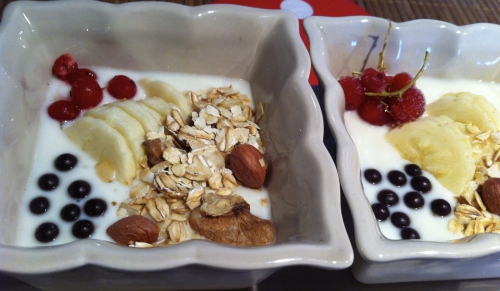 gouter, dessert, bowl, mini bowl, banane, chocolat, yaourt, miel, groseille